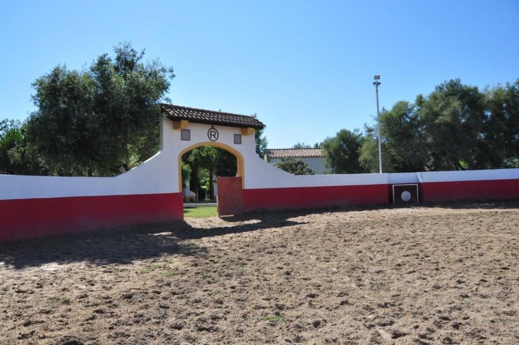 El Rocio 1 Gites Equestre Saintes-Maries-de-la-Mer Buitenkant foto
